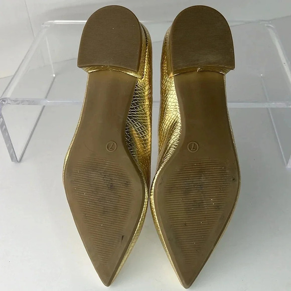Lulus Alessia Gold Metallic Snake Embossed Low Block Heel Pointed-Toe Flats Sz 7 - Picture 13 of 16